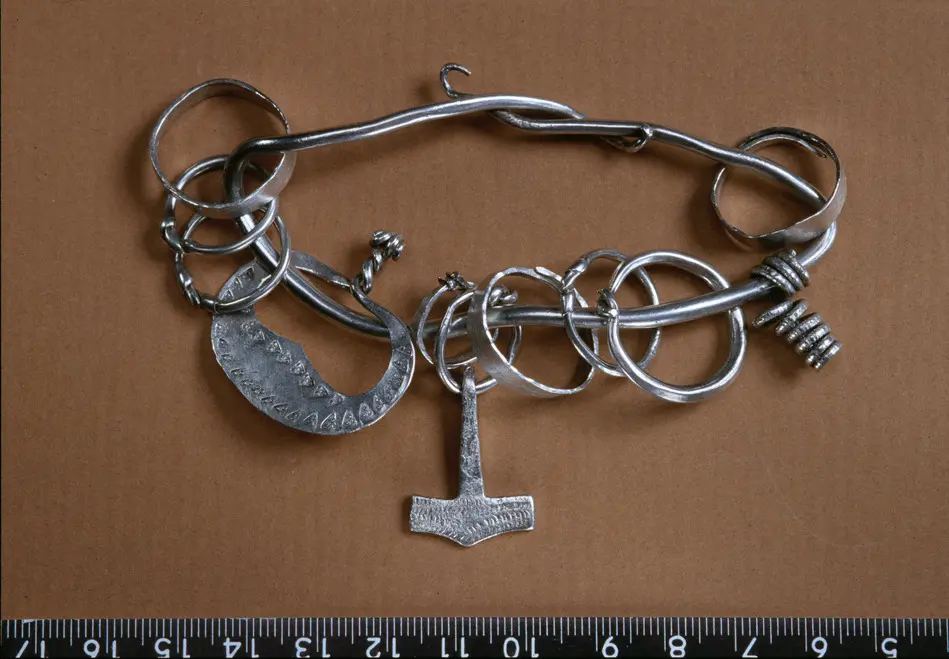 Bild på Amulettring, Amulett