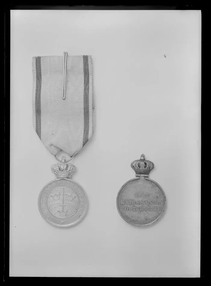 Svärdsmedaljen i guld (enda exemplaret).