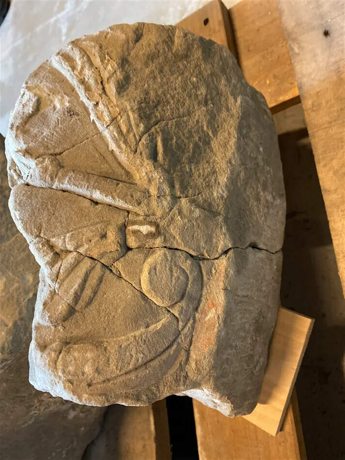 Bild på Gravhäll, Gravmonument