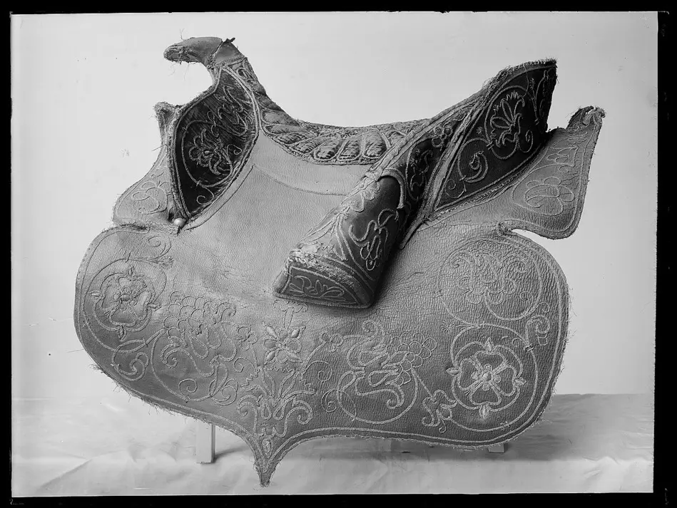 Bomsadel, 1600-talets början