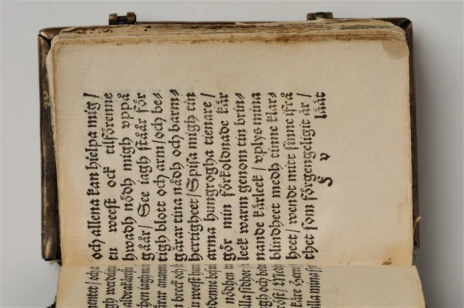 Bönbok, titel: "Någhra gudeligha böner utdragna aff then helga scrifft", tryckt hos Amund Laurentzon, Stockholm 1559.
