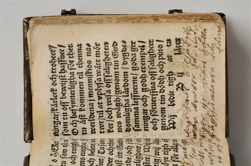 Bönbok, titel: "Någhra gudeligha böner utdragna aff then helga scrifft", tryckt hos Amund Laurentzon, Stockholm 1559.