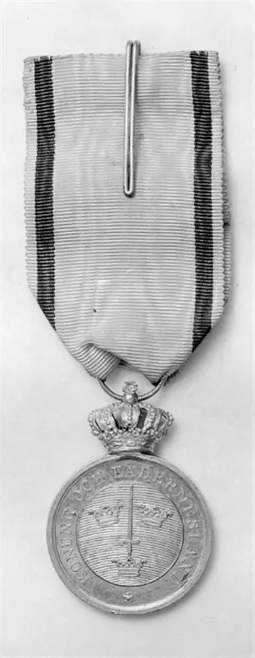 Svärdsmedaljen i guld (enda exemplaret).