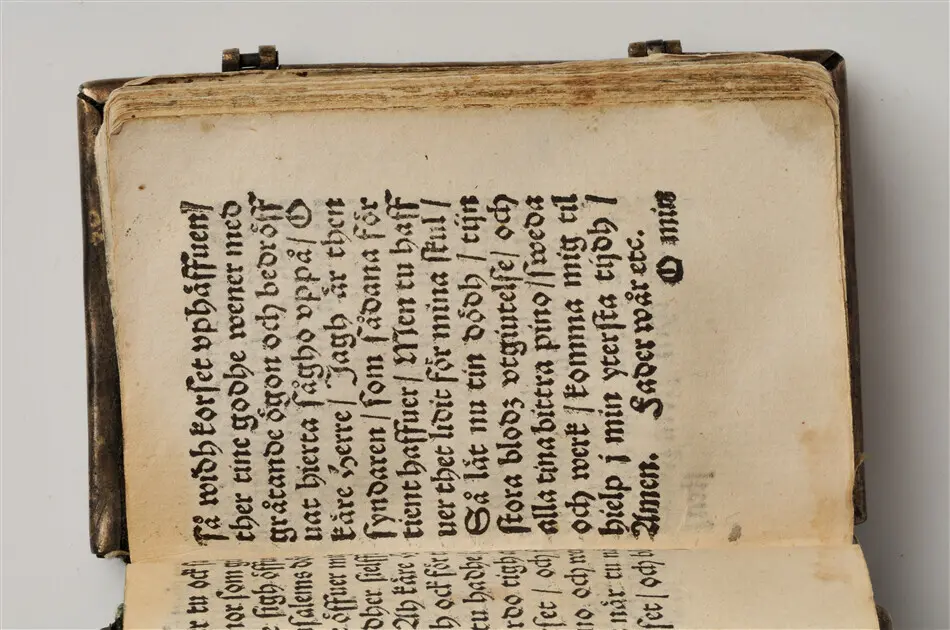 Bönbok, titel: "Någhra gudeligha böner utdragna aff then helga scrifft", tryckt hos Amund Laurentzon, Stockholm 1559.