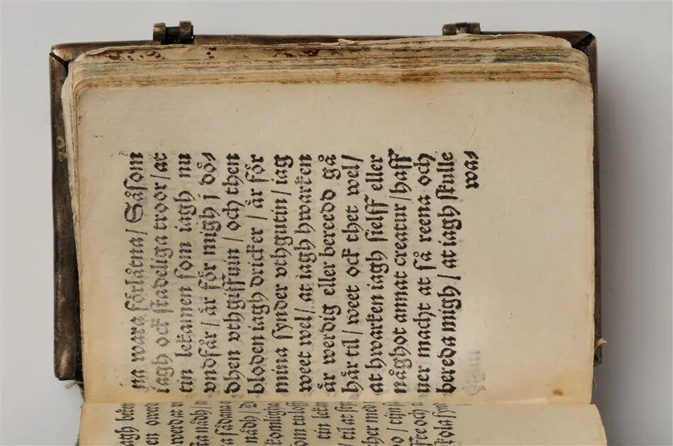 Bönbok, titel: "Någhra gudeligha böner utdragna aff then helga scrifft", tryckt hos Amund Laurentzon, Stockholm 1559.
