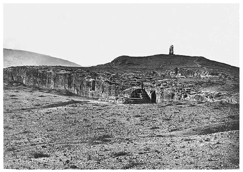 Fotografi. Philopapposmonumentet på Philopapposkullen i Aten, Grekland.