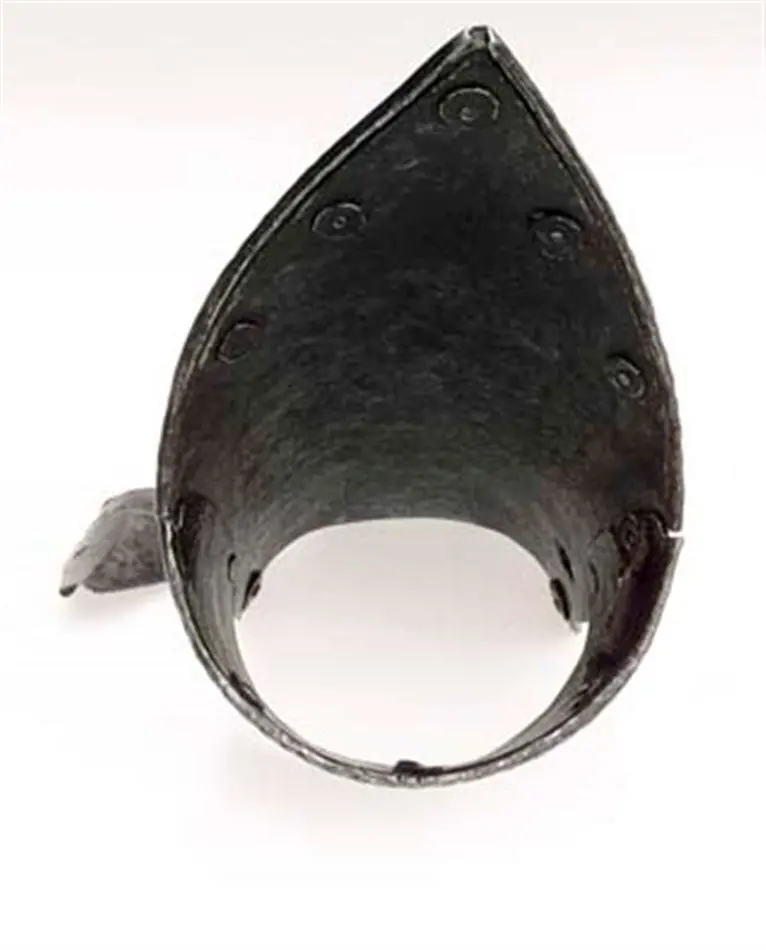 Rustningshandske, Nürnberg (?), 1500-tal, höger hand.