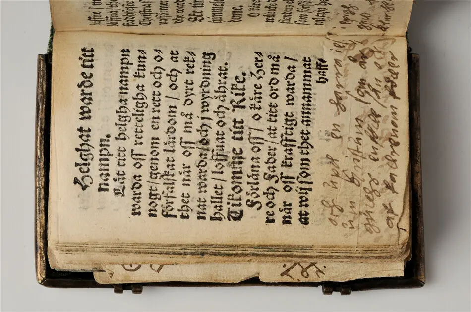 Bönbok, titel: "Någhra gudeligha böner utdragna aff then helga scrifft", tryckt hos Amund Laurentzon, Stockholm 1559.