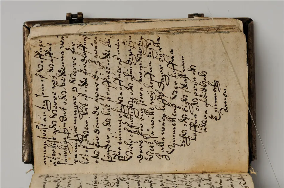 Bönbok, titel: "Någhra gudeligha böner utdragna aff then helga scrifft", tryckt hos Amund Laurentzon, Stockholm 1559.