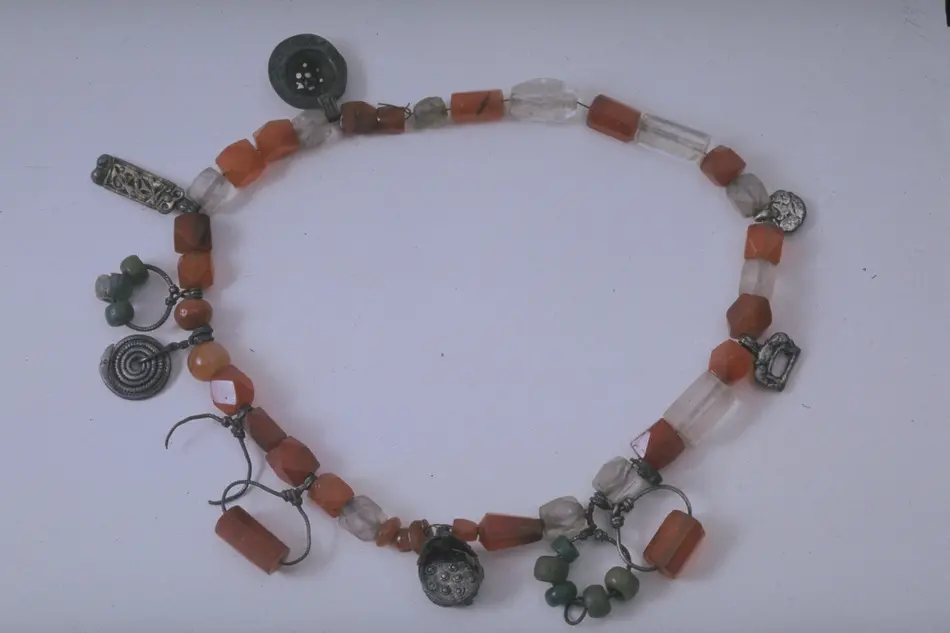 Halsband