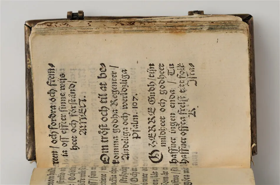 Bönbok, titel: "Någhra gudeligha böner utdragna aff then helga scrifft", tryckt hos Amund Laurentzon, Stockholm 1559.