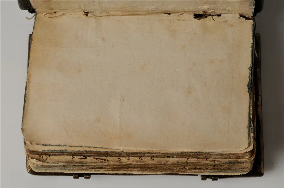 Bönbok, titel: "Någhra gudeligha böner utdragna aff then helga scrifft", tryckt hos Amund Laurentzon, Stockholm 1559.