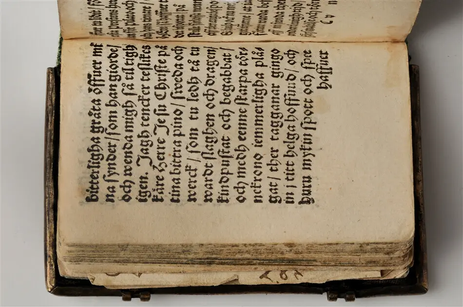 Bönbok, titel: "Någhra gudeligha böner utdragna aff then helga scrifft", tryckt hos Amund Laurentzon, Stockholm 1559.