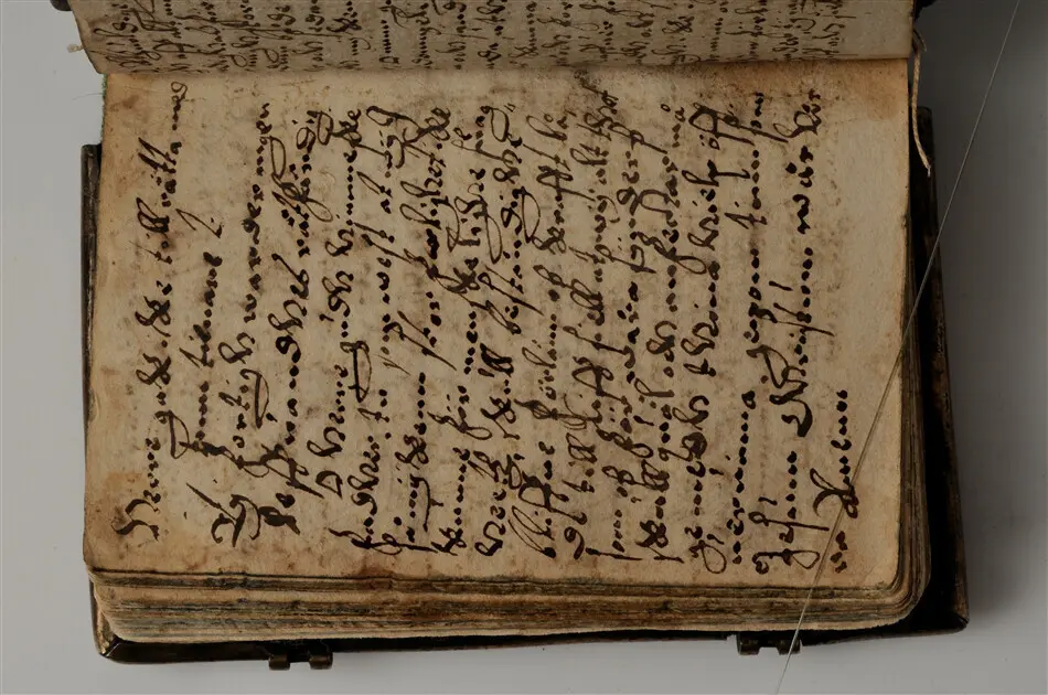 Bönbok, titel: "Någhra gudeligha böner utdragna aff then helga scrifft", tryckt hos Amund Laurentzon, Stockholm 1559.