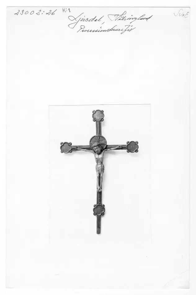 skulptur krucifix