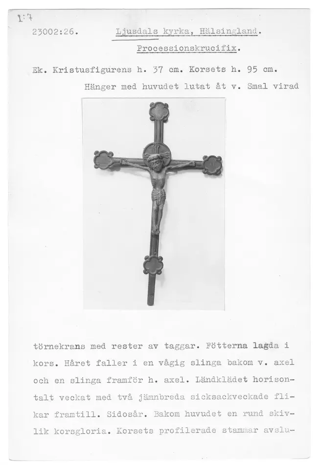 skulptur krucifix