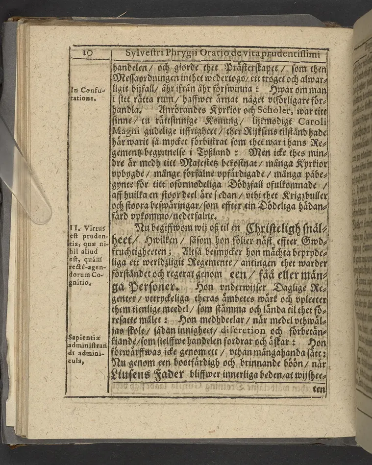 Agon regius, konglige Majesteetz till Swerige etc. H. Johans III... dödzkamp... Anteknat förste gången... på latiniskt språk... Dn. Jona Petri Nericio... Men nu... besmyckiat... medh Threnodia dramatica och... Drotningz Gunilæ epithaphijs... ich en... oration om... konungens... leffwerne... authore, Sylvestro Johan. Phrygio... Holmiæ A.C. 1620.