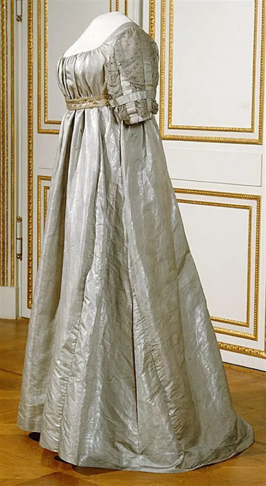 Kröningsklänning tillhörande Hedvig Elisabeth Charlotta.
