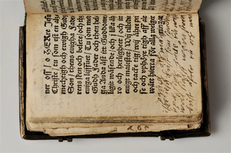 Bönbok, titel: "Någhra gudeligha böner utdragna aff then helga scrifft", tryckt hos Amund Laurentzon, Stockholm 1559.