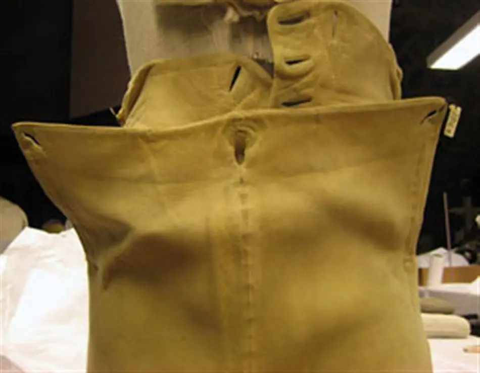 Uniformsbyxor till uniform buren av Gustav IV Adolf på revolutionsdagen den 13 mars 1809.