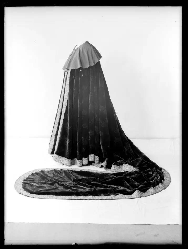 Drottning Kristinas kröningsmantel.