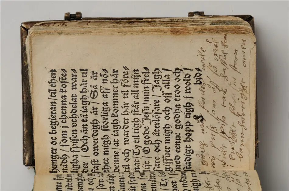 Bönbok, titel: "Någhra gudeligha böner utdragna aff then helga scrifft", tryckt hos Amund Laurentzon, Stockholm 1559.