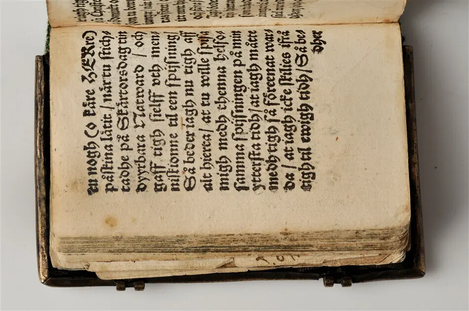 Bönbok, titel: "Någhra gudeligha böner utdragna aff then helga scrifft", tryckt hos Amund Laurentzon, Stockholm 1559.
