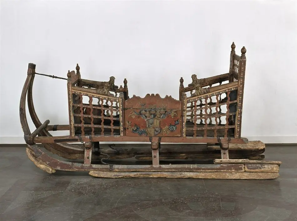 Snidad och målad släde som tillhört rikskanslern greve Axel Oxenstierna (1583-1654).