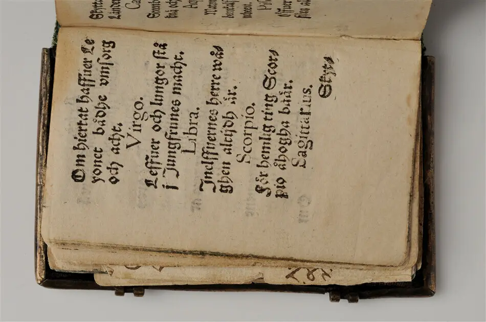 Bönbok, titel: "Någhra gudeligha böner utdragna aff then helga scrifft", tryckt hos Amund Laurentzon, Stockholm 1559.