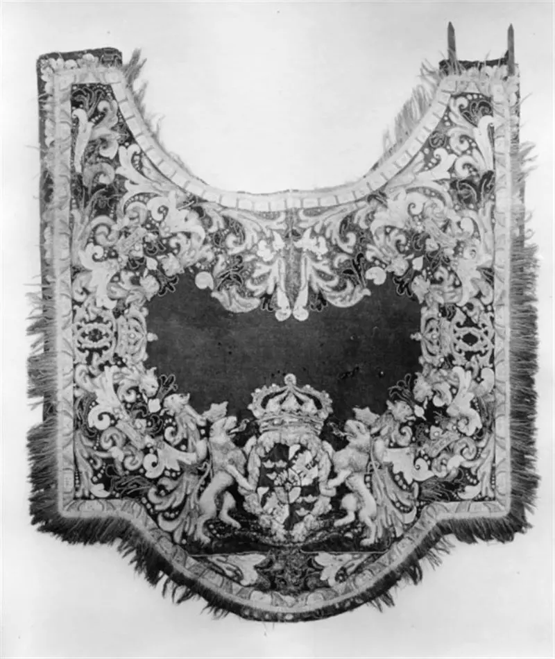 Bild på Handhästtäcke till handhäst ur Ludvig XIV:s gåva till Karl XI 1673, den s.k. franska gåvan.