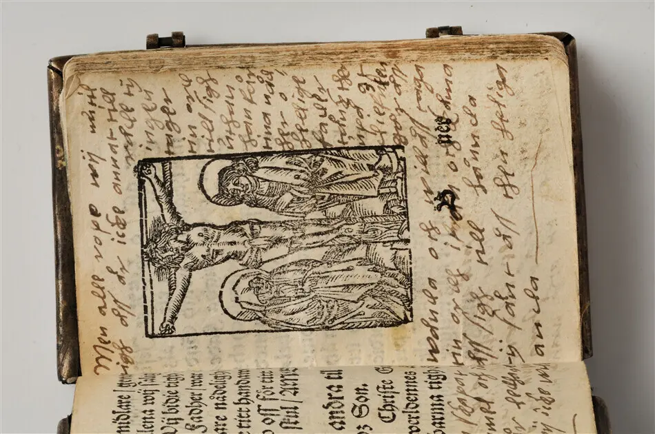 Bönbok, titel: "Någhra gudeligha böner utdragna aff then helga scrifft", tryckt hos Amund Laurentzon, Stockholm 1559.