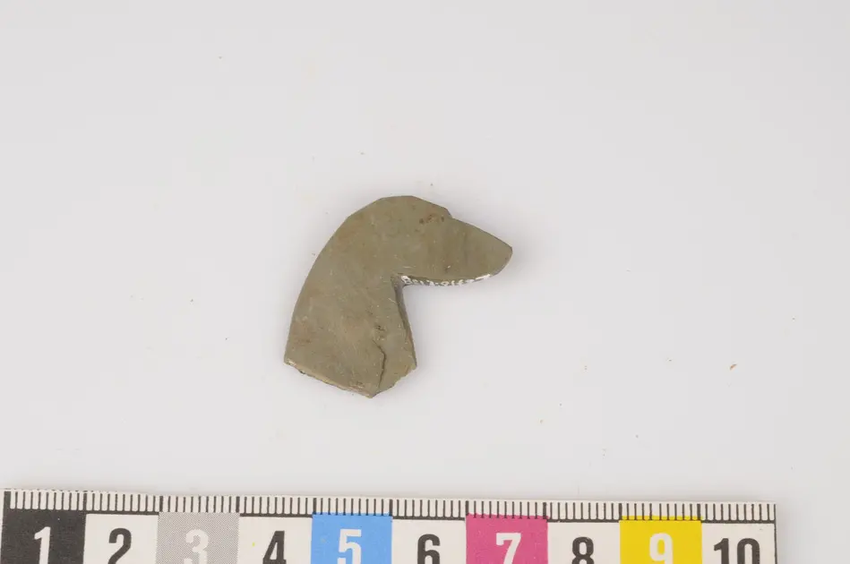 kniv med djurhuvudformat skaft