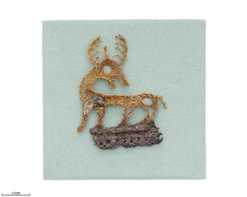 Bild på broderad hjort, Broderi