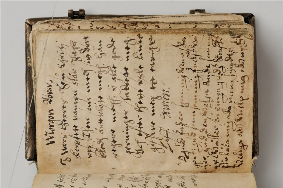 Bönbok, titel: "Någhra gudeligha böner utdragna aff then helga scrifft", tryckt hos Amund Laurentzon, Stockholm 1559.