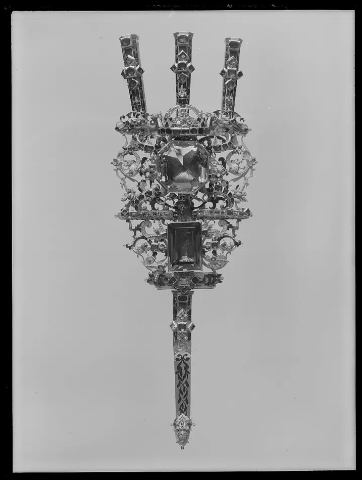 Plymhållare, s.k. ägrett, till Karl IX:s kröningshäst, tillverkad av guldsmeden Ruprecht Miller, Stockholm 1606-1607.