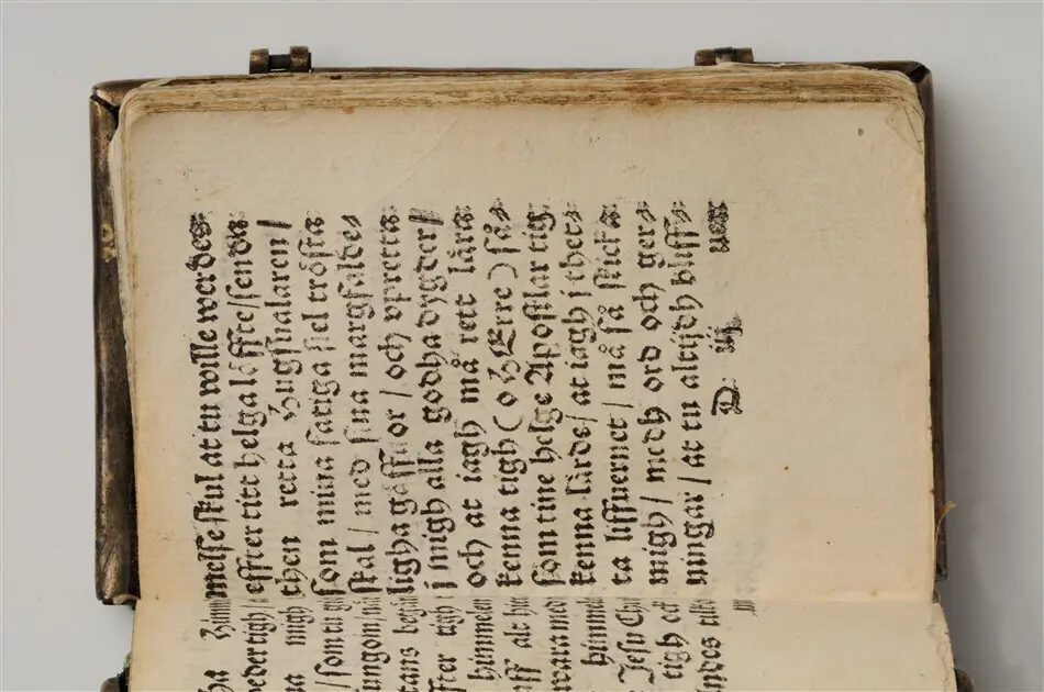 Bönbok, titel: "Någhra gudeligha böner utdragna aff then helga scrifft", tryckt hos Amund Laurentzon, Stockholm 1559.
