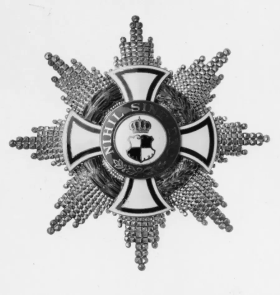 Bild på Kraschan, möjligen för storkomtur av kungliga preussiska Hohenzollern-husorden (furstliga Hohenzollern-husorden?).