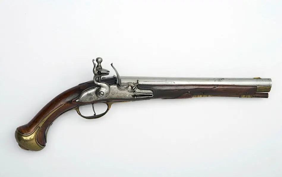Flintlåspistol m: 1717 för Livskvadronen, Sverige (avkortad), tillverkad i Örebro.