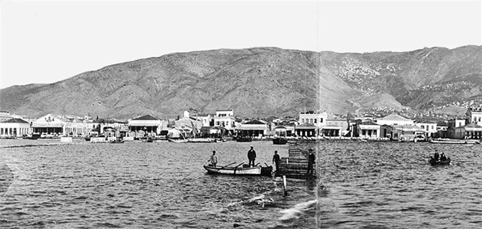 Fotografi. Panorama över Volos, Grekland.