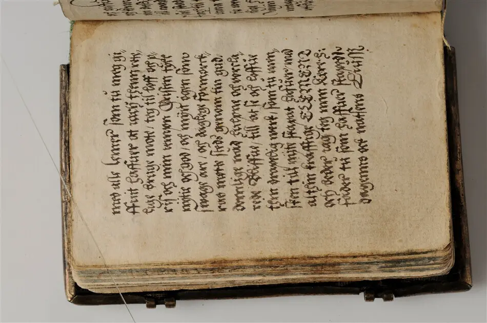 Bönbok, titel: "Någhra gudeligha böner utdragna aff then helga scrifft", tryckt hos Amund Laurentzon, Stockholm 1559.