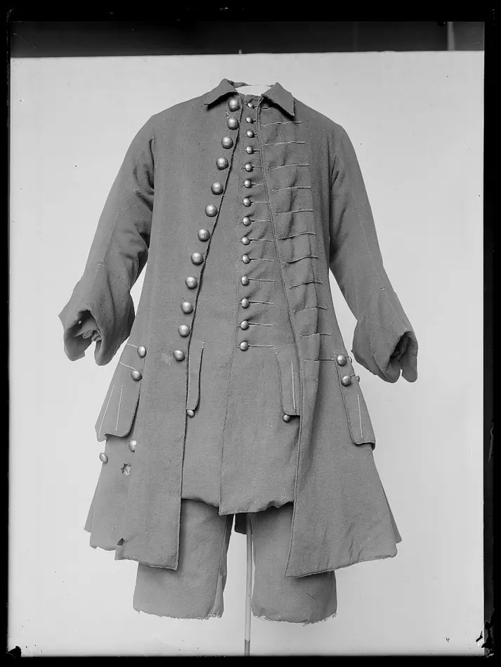 Rock, karolinsk uniform.