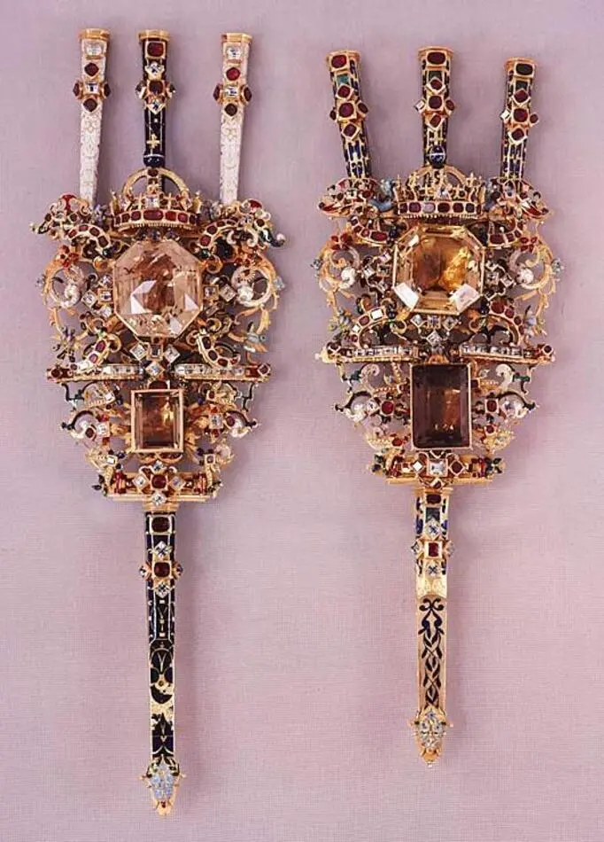 Plymhållare, s.k. ägrett, till Karl IX:s kröningshäst, tillverkad av guldsmeden Ruprecht Miller, Stockholm 1606-1607.