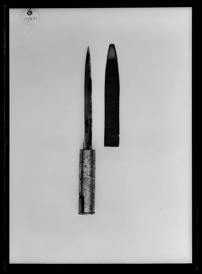 Bajonett med knivblad, möjligen 1800-tal.