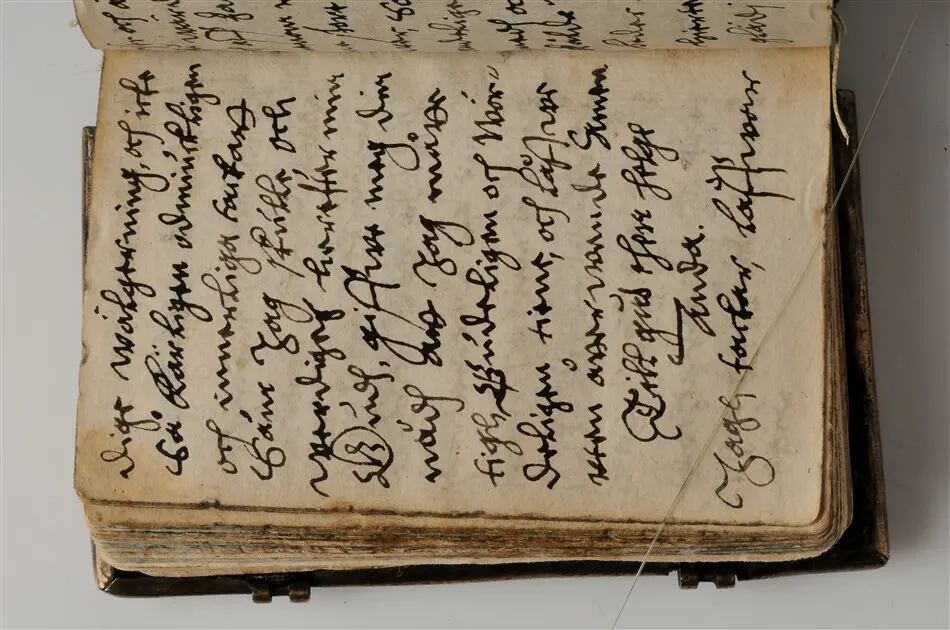 Bönbok, titel: "Någhra gudeligha böner utdragna aff then helga scrifft", tryckt hos Amund Laurentzon, Stockholm 1559.