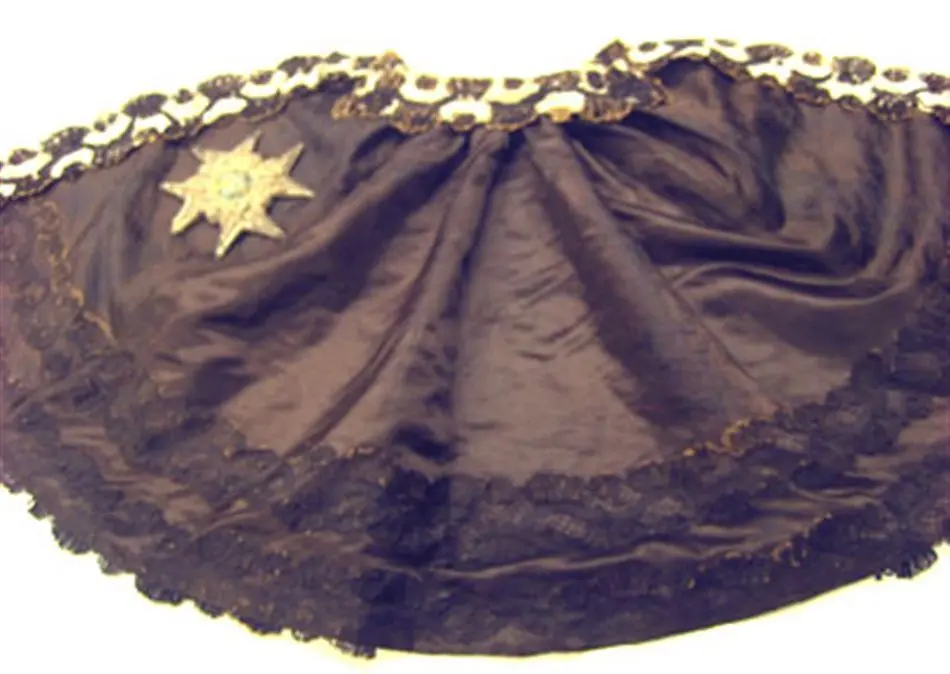Serafimerordens kraschan, hörande till Gustav III:s serafimerdräkt 1748.