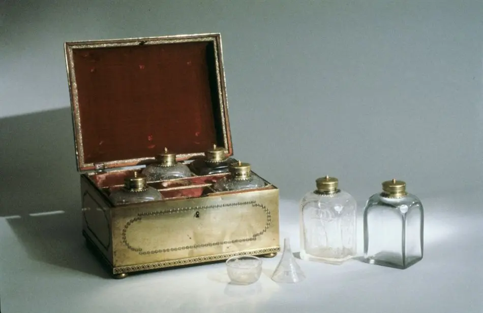 Flaskfoder, schatull, Stockholm ca 1700.
