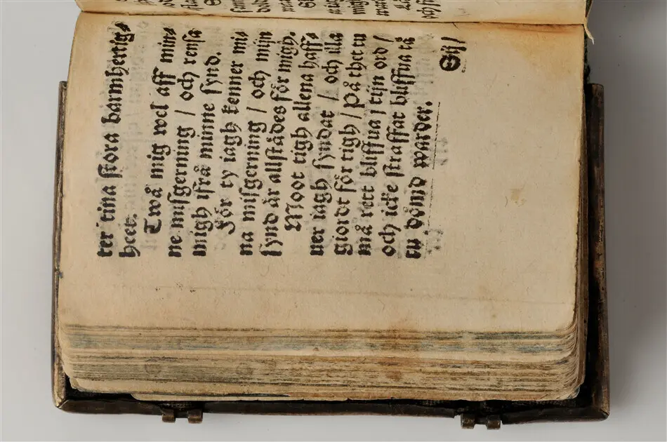 Bönbok, titel: "Någhra gudeligha böner utdragna aff then helga scrifft", tryckt hos Amund Laurentzon, Stockholm 1559.