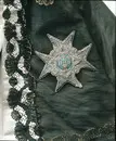 Serafimerordens kraschan, hörande till Gustav III:s serafimerdräkt 1748.