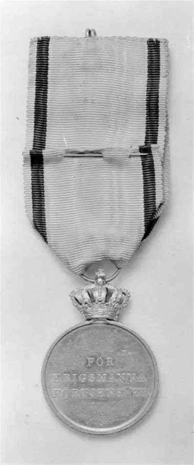 Svärdsmedaljen i guld (enda exemplaret).