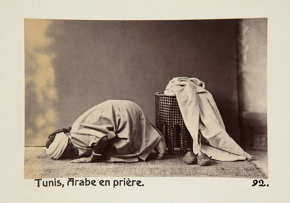 Bild på Fotografi. Muslimsk bön. Tunis, Tunisien.